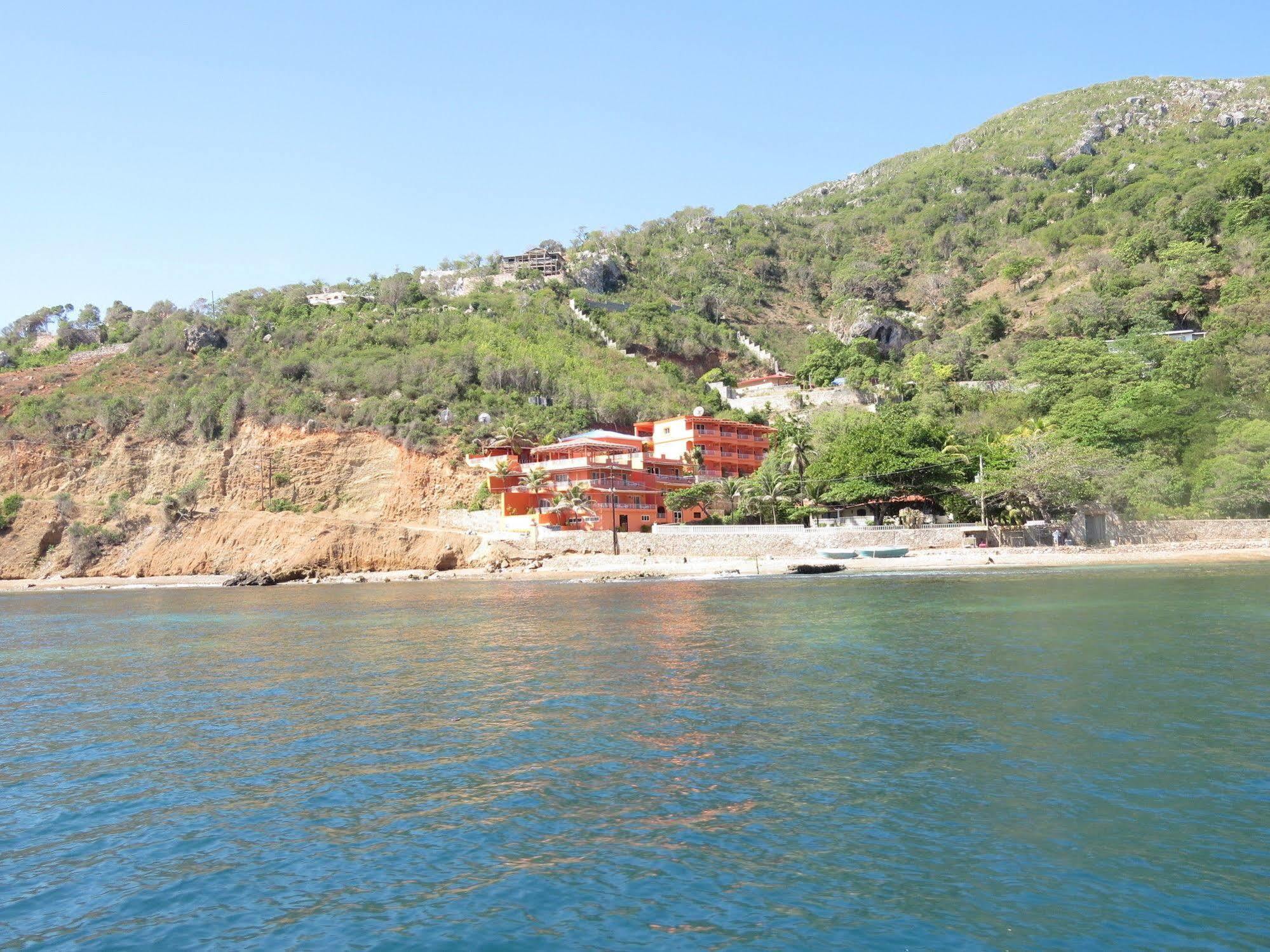 Rival Hotel Cap-Haïtien Exterior foto